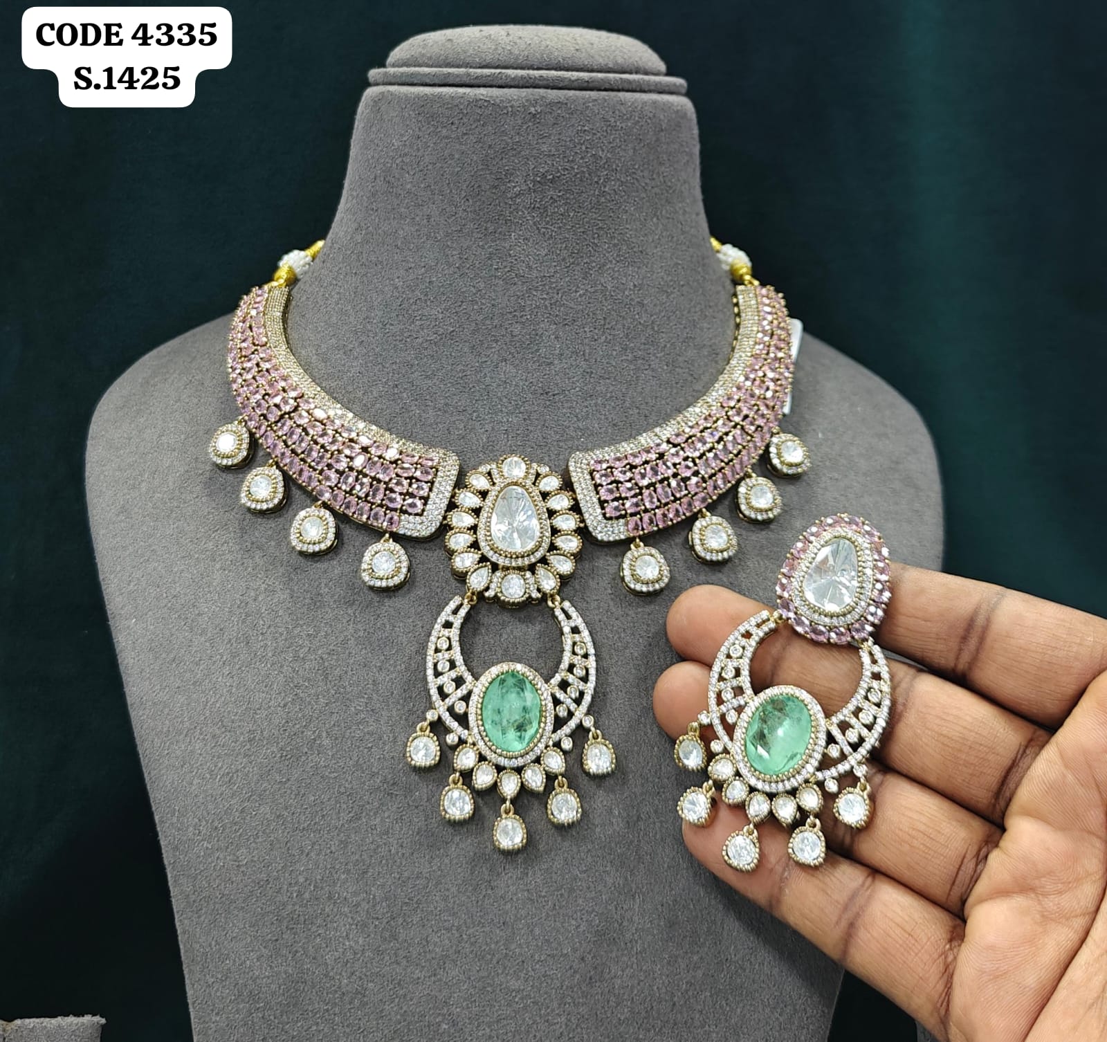 Necklace Set 004